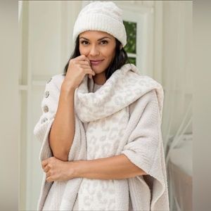 COPY - BAREFOOT DREAMS COZYCHIC BITW BEANIE & SCARF SET. Color: Cream-Stone